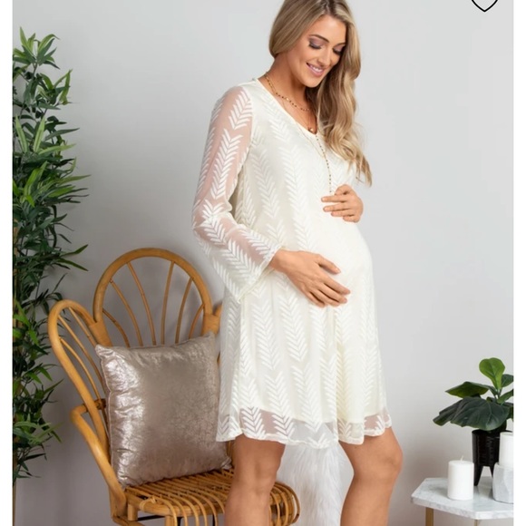 Ivory Chevron Mesh Overlay Maternity Dress - Picture 6 of 9